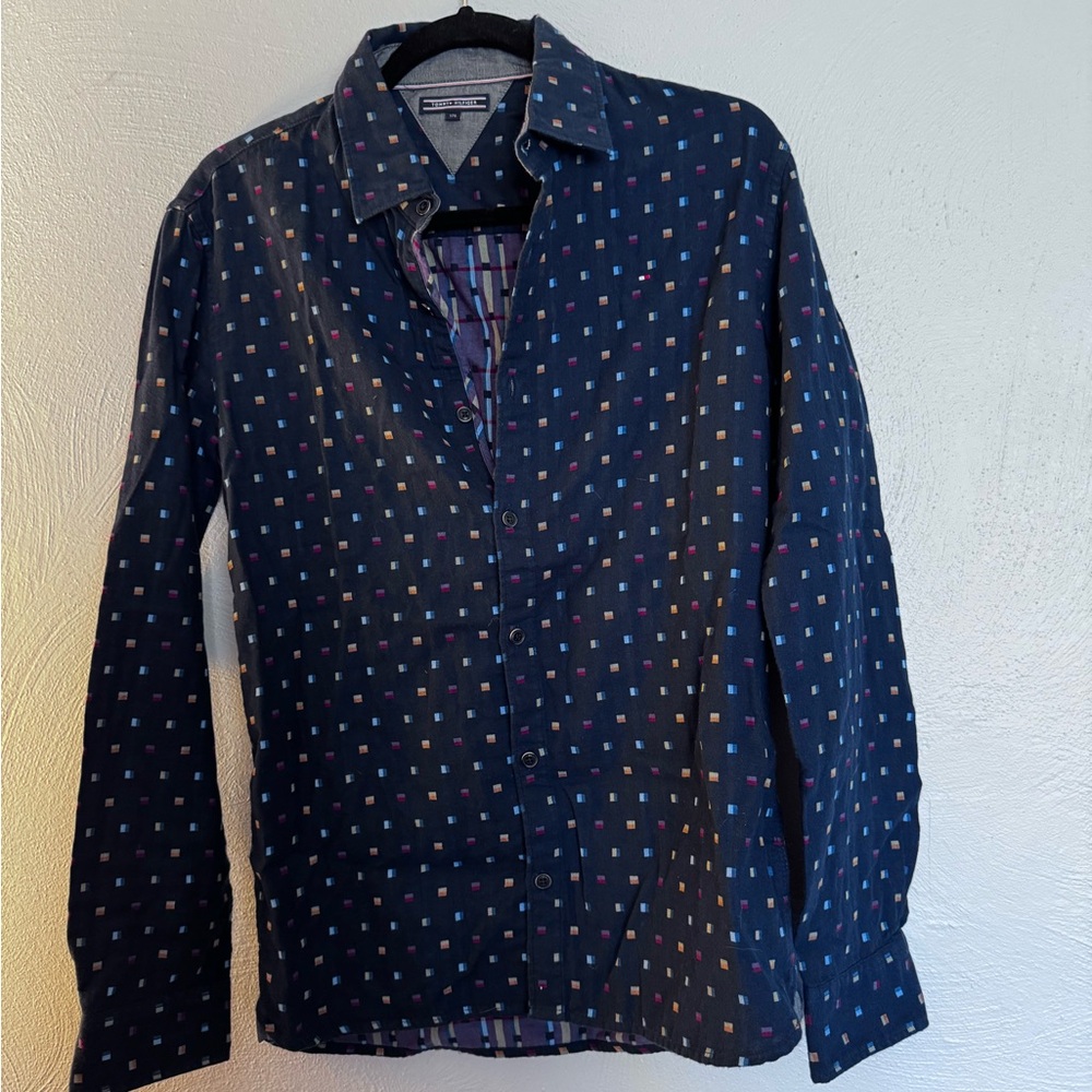 Tommy Hilfiger Dark Blue Checkered Button-Up Shirt – Size Large